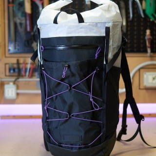 Outdoor mountaineering, hiking, camping, sports, Dyneema, contrasting colors, waterproof, large capacity, multifunctional backpack