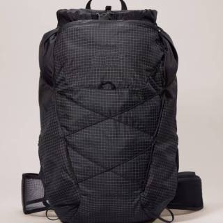 Lightweight, durable 35L pack with an adjustable fit for day hikes and overnight camping.