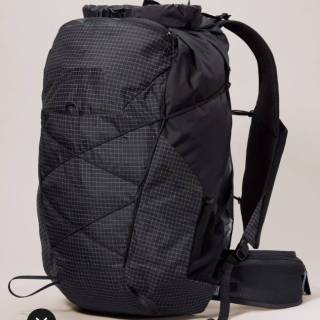 Lightweight, durable 35L pack with an adjustable fit for day hikes and overnight camping.