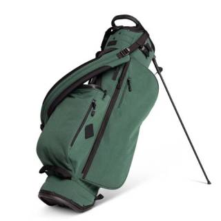 Golf Bag with Insulated Thermal Compartment, Sturdy Base, Convenient Club Storage, and Magic Glove Holder – Perfect for Travel & Course Use