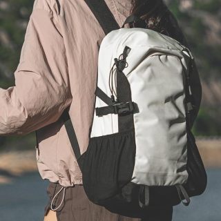 Mochila ligera de senderismo para mujer, mochila pequeña de senderismo para hombre con correa de hombro y espalda acolchadas