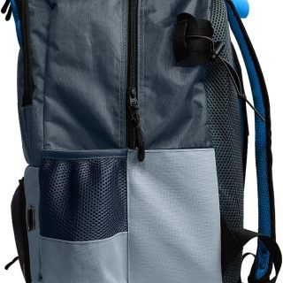 حقيبة ظهر Sweep Youth Field Hockey بحجم مثالي للرياضيين الذين تتراوح أعمارهم بين 8 و14 عامًا على عكس حقائب الظهر الكبيرة الحجم والضخمة المخصصة للبالغين