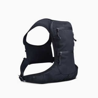 Outdoor sports lightweight multi-functional wearable chest mobile phone cycling hiking cross-country running vest chest bag