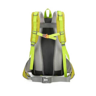 Mochila de viaje impermeable y ligera de 35 litros, personalizada directamente de fábrica, para hombres y mujeres. Ideal para camping, senderismo y otras actividades al aire libre. Disponible al por mayor.