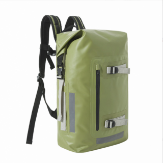 حقيبة ظهر عصرية مقاومة للماء مصنوعة من مادة PVC، متعددة الاستخدامات للسفر والتنزه