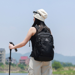 Large capacity hiking backpack for men, outdoor hiking backpack for women, travel, lightweight college student school bag