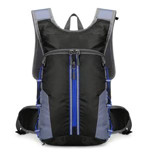 Mochila de hidratación liviana para maratones, senderismo, ciclismo y carreras; bolsas de agua de 1,5 L, 2 L y 3 L para hombres y mujeres.