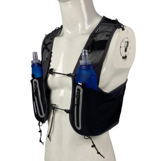 Adjustable, breathable, durable, lightweight hydrating running vest, suitable for marathons and trail running.