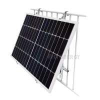 Kit solar sencillo de diseño moderno. Sistema de montaje fotovoltaico. Soporte de montaje para pared de balcón.