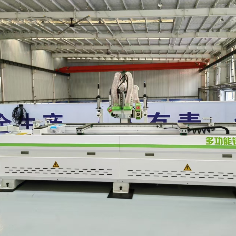 Многофункциональный станок для изготовления замочных скважин